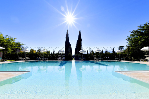 the pool of Villa Zuccari